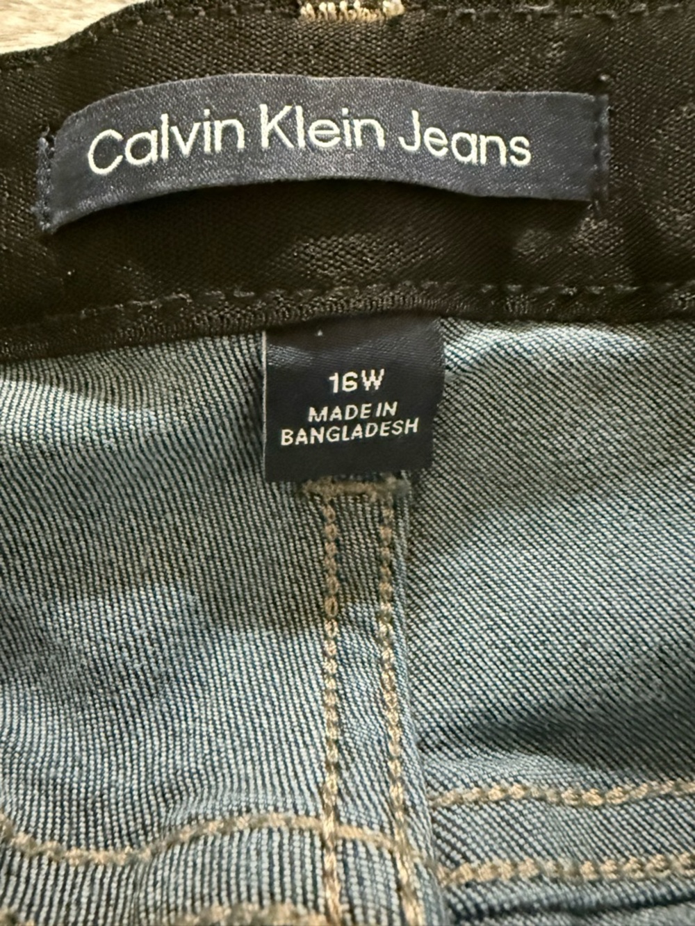 Calvin Klein Jeans Women's Dark Blue Skinny Button-Fly Jeans - Picture 5 of 6